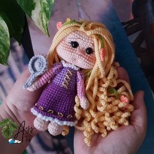 Amigurumi Cute Rapunzel doll