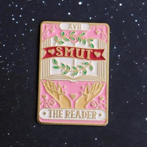 Anstecker Tarotkarte Smut The reader rosa rot Rosen Blumenranken Enamel Pin Fantasy Geschenkidee book addict born to read fashion brosche