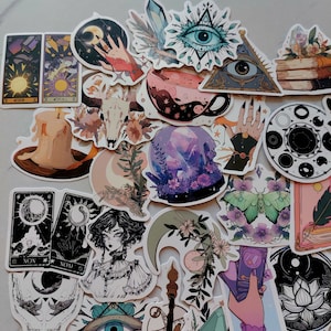 Sticker Set Hexen Cute Goth Kristalle Würfel Halbmond Tarotkarten Schwarz Pink Herz Schrottjournal Scrapbook Aufkleber Fantasy DIY