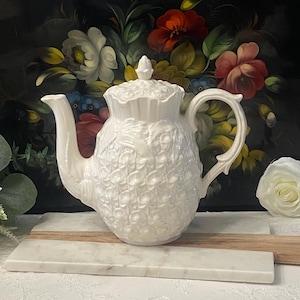 Rare SPODE 6 Cup Coffee pot, teapot, Williamsburg Pineapple Design, England