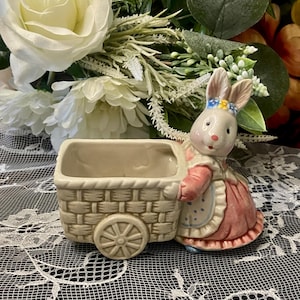 Small, Giftcraft, BUNNY/ RABBOT Planter, Lady Bunny with Wheeled Cart in Excellent Condition, Other uses!