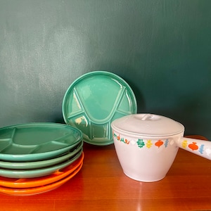 Vintage Le CREUSET France Cast Iron, FONDUE Set Pot and Plates / Rare Design Le Creuset Saucepan / Country Kitchen / Enamelled cast iron pot
