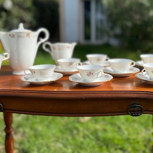 Elegant TEA or coffee SET in LIMOGES porcelain from France, Email de limoges porcelaine d&#39;art à la couronne