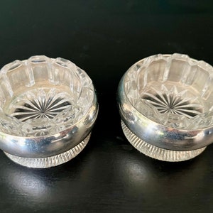 French Vintage Pair of Open SALT CELLARS SILVER plated & Clear Cut Crystal / Salt dish / Pinch pot / Metal salt bowl / Old salt keeper