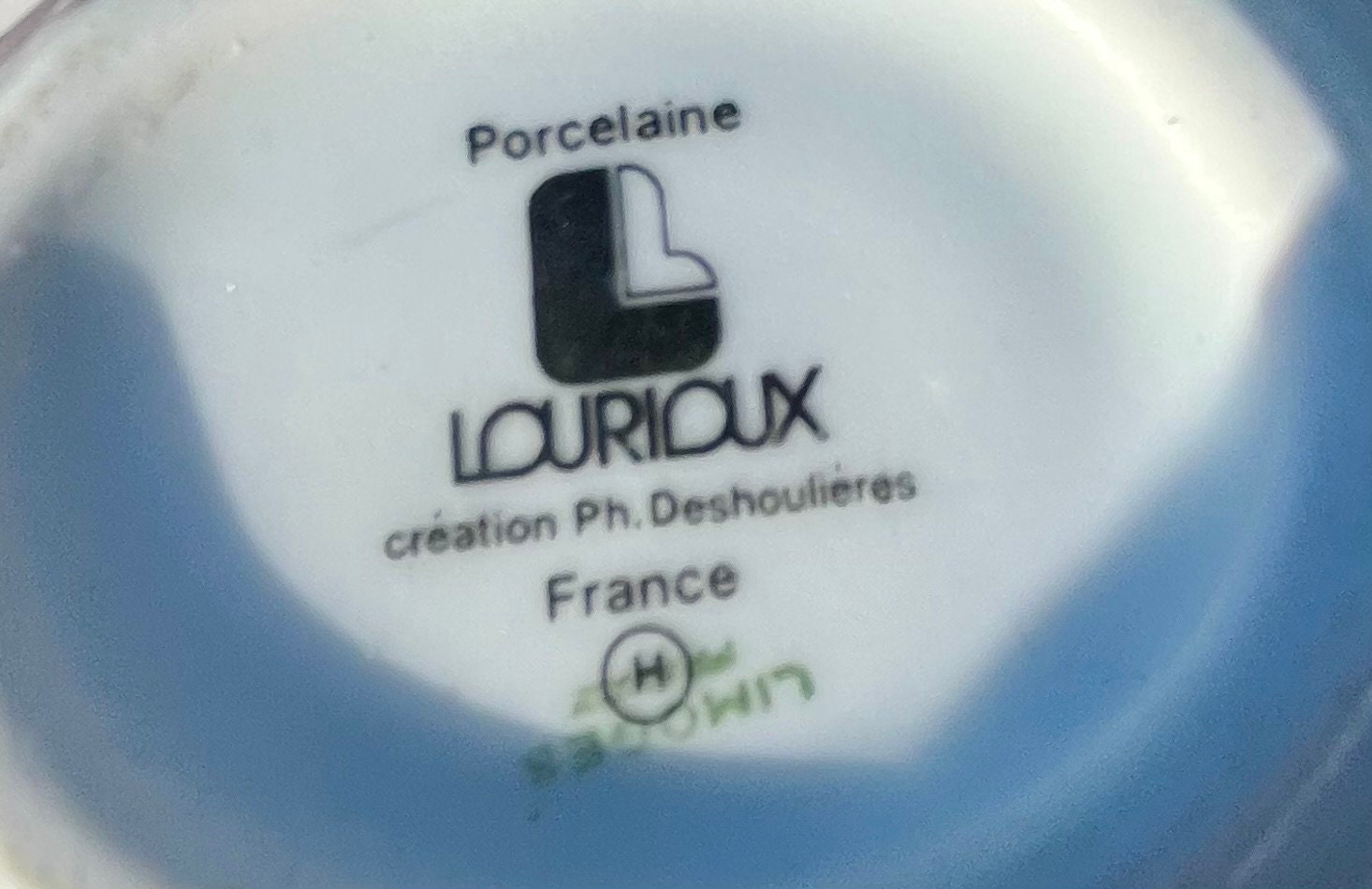 Pichet Vintage Berry L. Lourioux – Porcelaine Blanche – Années 70 – Pop Art