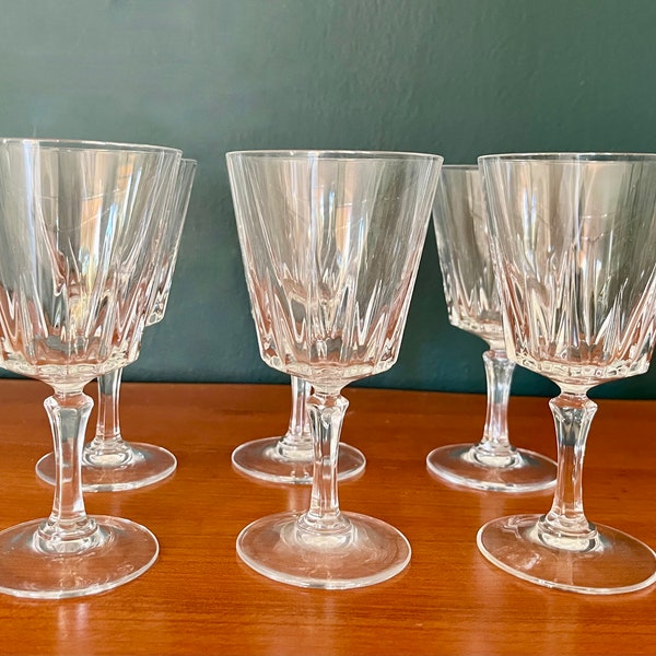 6 VERRES À Vin En CRISTAL d'Arques Français modèle “VERSAILLES”