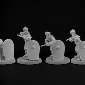Set of 4 Arab Crossbowmen. 28 mm Miniatures