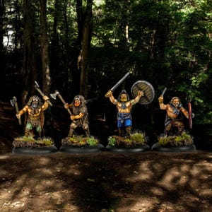 Set of 4 Vikings Berserks. 28 mm Miniatures
