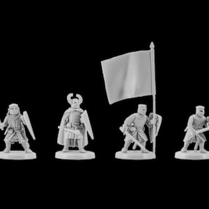 Set of 4 Crusaders. 28 mm Miniatures