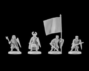 Set of 4 Crusaders. 28 mm Miniatures