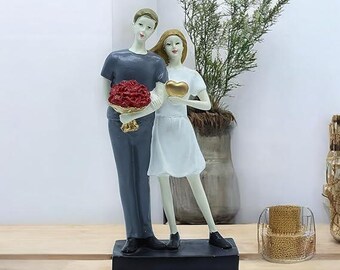 Estatua moderna de pareja con ramo de rosas y corazón / Regalo ideal para aniversario, compromiso o pedida de mano