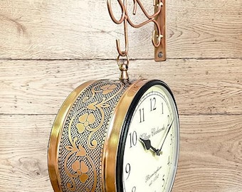Reloj de ferrocarril vintage de doble cara, decoración de pared de metal hecha a mano