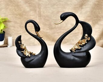 Escultura artesanal de pareja de cisnes – Figura decorativa elegante para el hogar