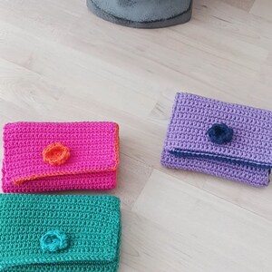 Crocheted wallet. Pink. Crochet purse. Monedero Ganchillo. Pink.