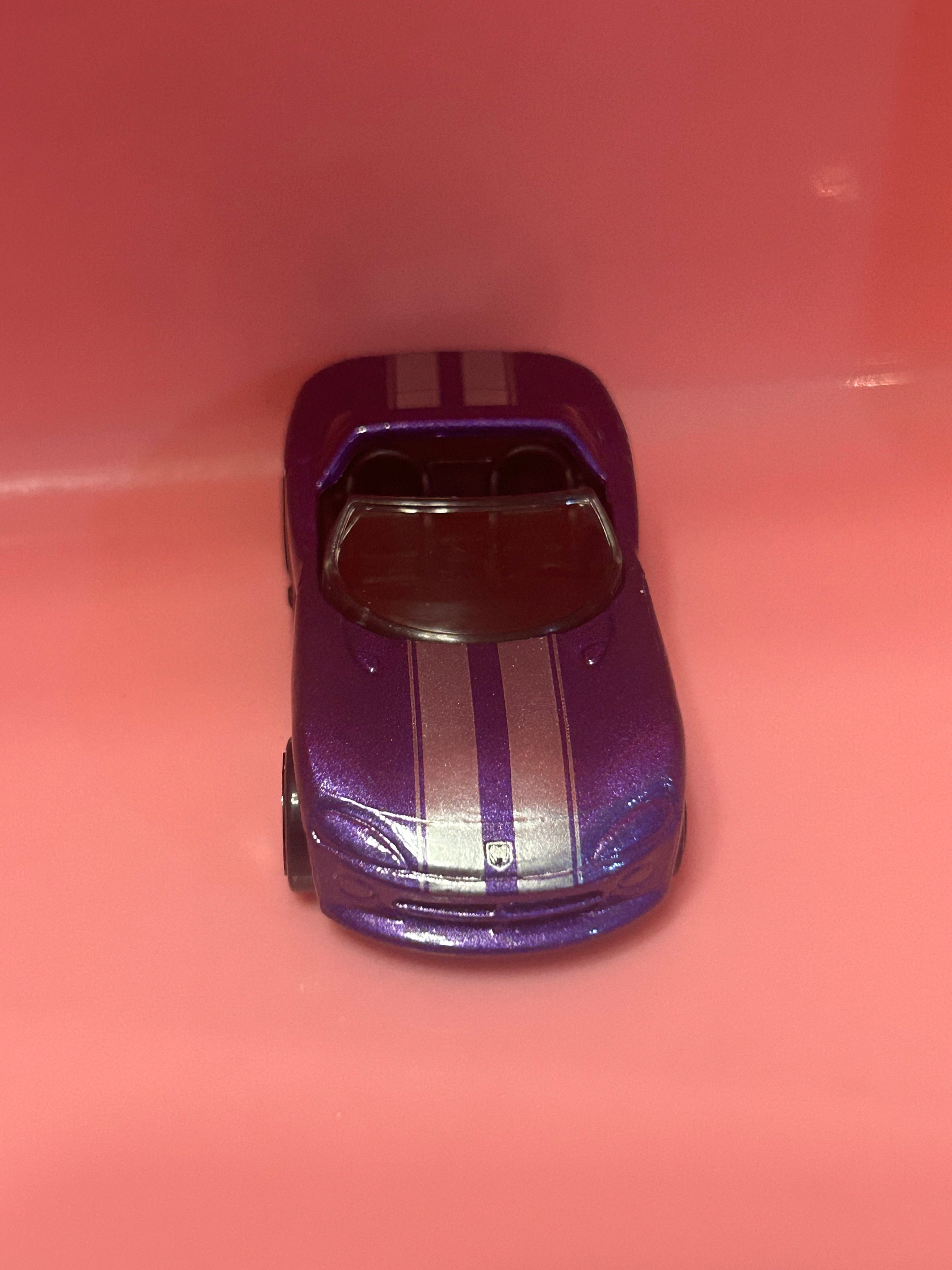 Hot Wheels Red Dodge Viper RT/10 #210 – 1:64 Scale Die-Cast Car With Silver Ultra Hots Wheels - View #12