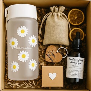 Mom&#39;s Gift Box - Wellness and Relaxation Box with Apricot Oil & Candle