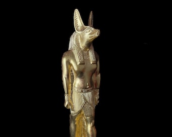 Estatua del Dios Chacal Anubis hecha en Egipto, escultura egipcia de Anubis.