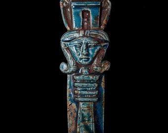 Statuetta manifesta fatta a mano della dea Hathor con pilastro Djed del dio Osiride, statua per la dea egiziana Venere