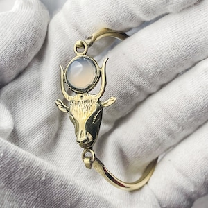 Goddess Hathor Bracelet - Handcrafted Egyptian Jewelry, Perfect for Spiritual Connection, Ideal Gift for History Lovers. Hathor&#39;s Bracelet