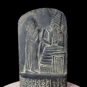 Código de la ley de Babilonia de Hammurabi - Arte / escultura mesopotámica cuneiforme acadio