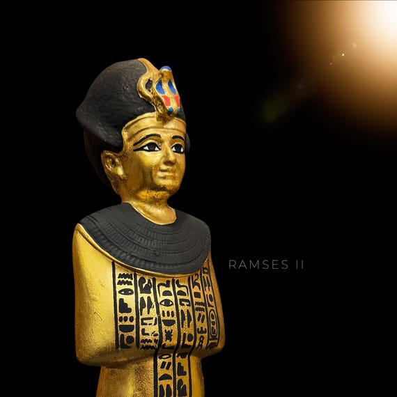 エジプト王ラムセス2世の像：古代遺物のレプリカ - Etsy 日本