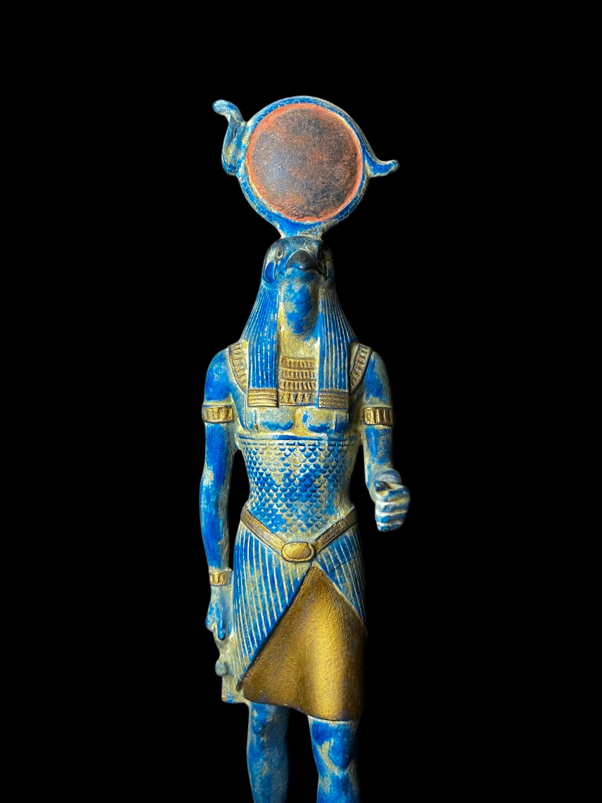 エジプトの神ラーのファルコン像：太陽と空の神 - Etsy 日本