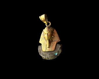 King Tut-hänge: Egyptisk smyckesgåva