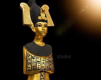 Estatua del dios egipcio Osiris