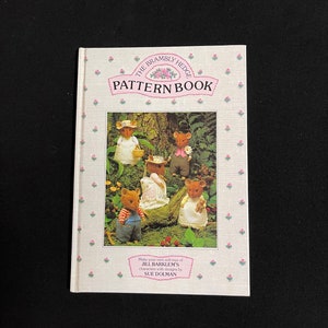 The Brambly Hedge Pattern Book