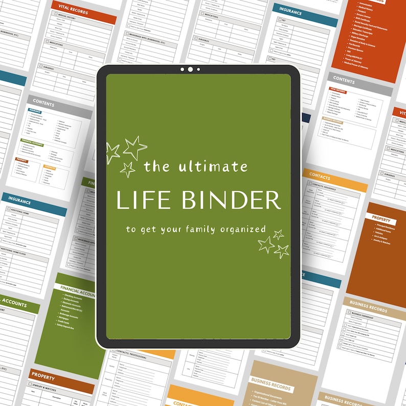 Puede incluir: Una pantalla de tableta verde con el texto "the ultimate LIFE BINDER to get your family organized" en blanco. La pantalla est&aacute; rodeada por un marco negro. La tableta est&aacute; encima de una pila de papeles con varios encabezados, incluyendo "Vital Records", "Contents", "Insurance", "Accounts", "Financial Accounts", "Property", "Contacts", "Business Records", y "Property".