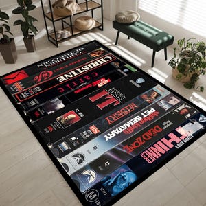 80er Horror Movie Teppich im Nostalgischen VHS Case Design