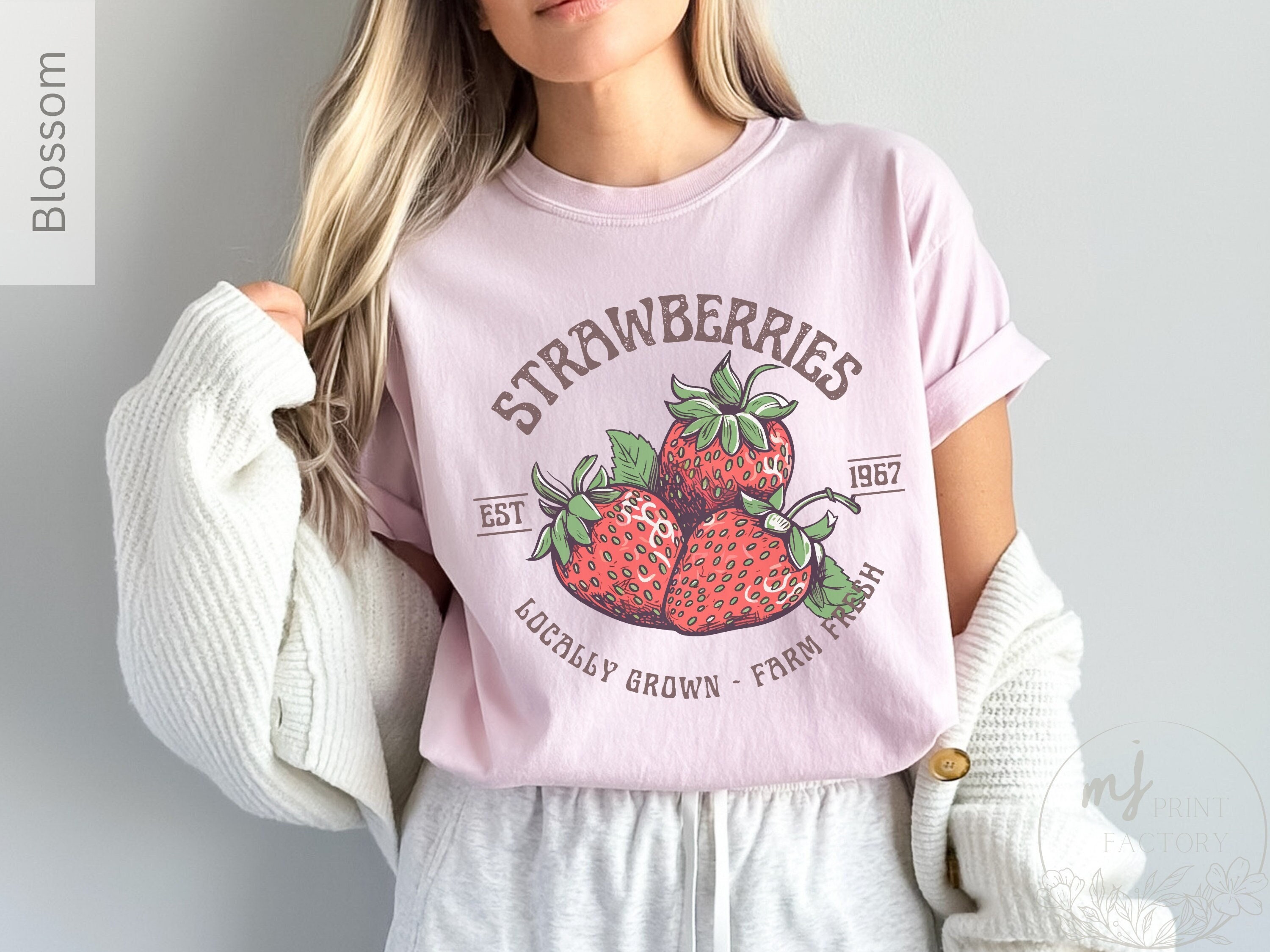 Strawberry Shirt Vintage Fruit Shirt Strawberry Picking