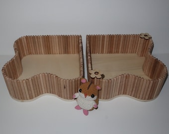 Sand bath with adventure food holder for hamsters and gerbils