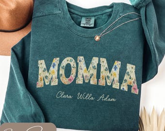 Comfort Colors® Momma Shirt, Personalized Kids Name Shirt, Wildflower Momma Sweatshirt, Floral Cottagecore Gift, Momma Long Sleeve Tee