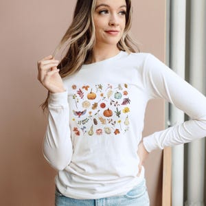 Camisa botânica de outono de manga comprida, camiseta de abóbora de outono, blusa com folhas e cabaças em aquarela, manga comprida aconchegante de outono, camisa com natureza outonal