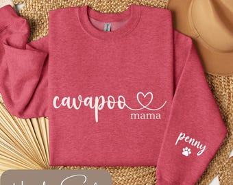 Personalisiertes Cavapoo Mom Sweatshirt, Cavapoo Sweatshirt, Benutzerdefinierte Cavapoo Shirt mit Hundename, Ärmel Schrift, Cavapoo Besitzer Geschenke, Cavapoo