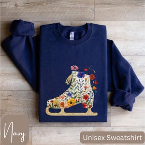 Floral Eis Schlittschuh Sweatshirt oder Hoodie, Eiskunstläuferin Geschenk, Wildblumen Eislaufen Pullover, Damen Schlittschuh Hoodie, Schlittschuh Mama Sweatshirt