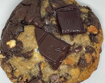 Chocolate CHUNK Cookies (Jumbo)