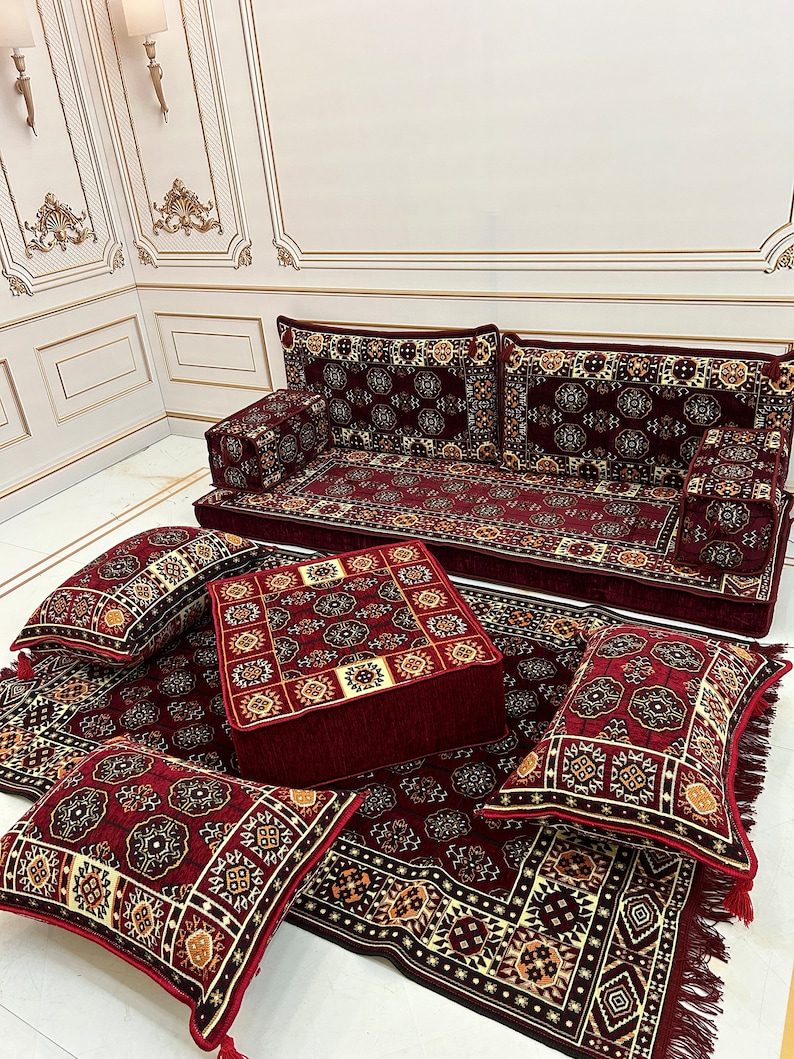 Türkisches Bodensofa Set: Ethnischer Kelim Teppich, osmanische Couch, 4 "dicke Kissen Sofa Full Set