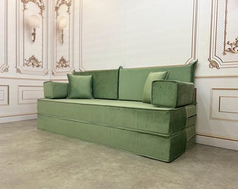 Modular Green Floor Sofa: Minimalist Living Room Couch with Cushions