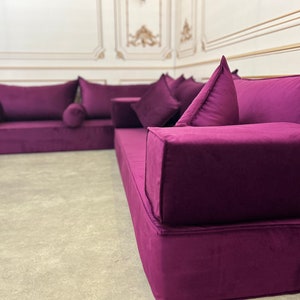 Sofá de terciopelo en forma de L Variedad de colores intensos y opciones de altura en cojines para asientos de piso Sofá de terciopelo de lujo / Sofá de terciopelo para asientos de piso