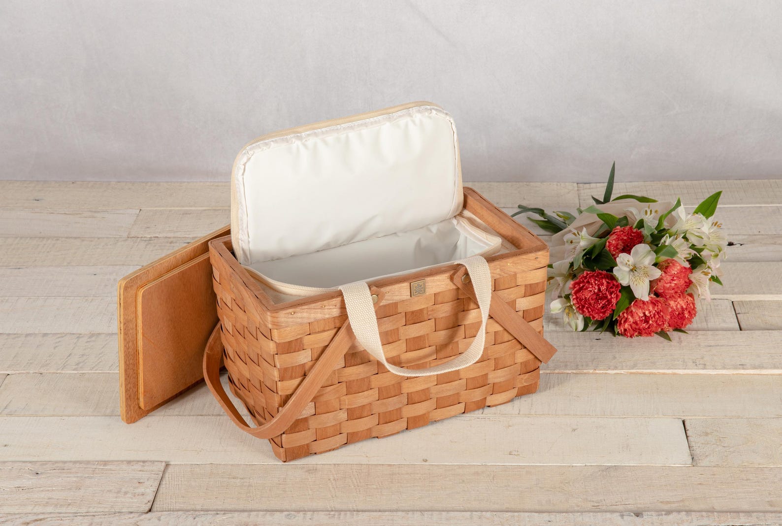 Picnic Basket (no personalization)