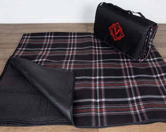 Personalized Black Tartan Picnic Blanket XL: Water-Resistant Travel Blanket