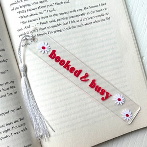 Daisy Bookmark, Acrylic Book Mark, Book lovers, Gift For Book Lovers, Reading Gifts, Book Gifts, Cute Bookmarks, Trendy Bookmarks