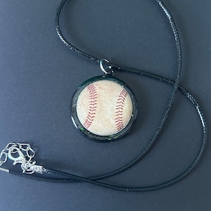 Kids Boys Girls Children Baseball Softball Charm Pendant CHAIN sports World Series NY Yankees MLB catchers mit homerun baseball bat Rawlings