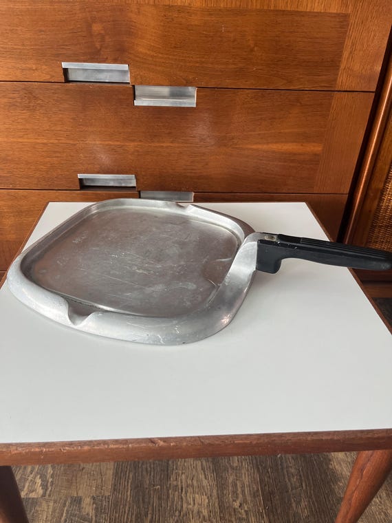 Vintage Wagner Ware Magnalite 12” Sidney O Skillet/Griddle