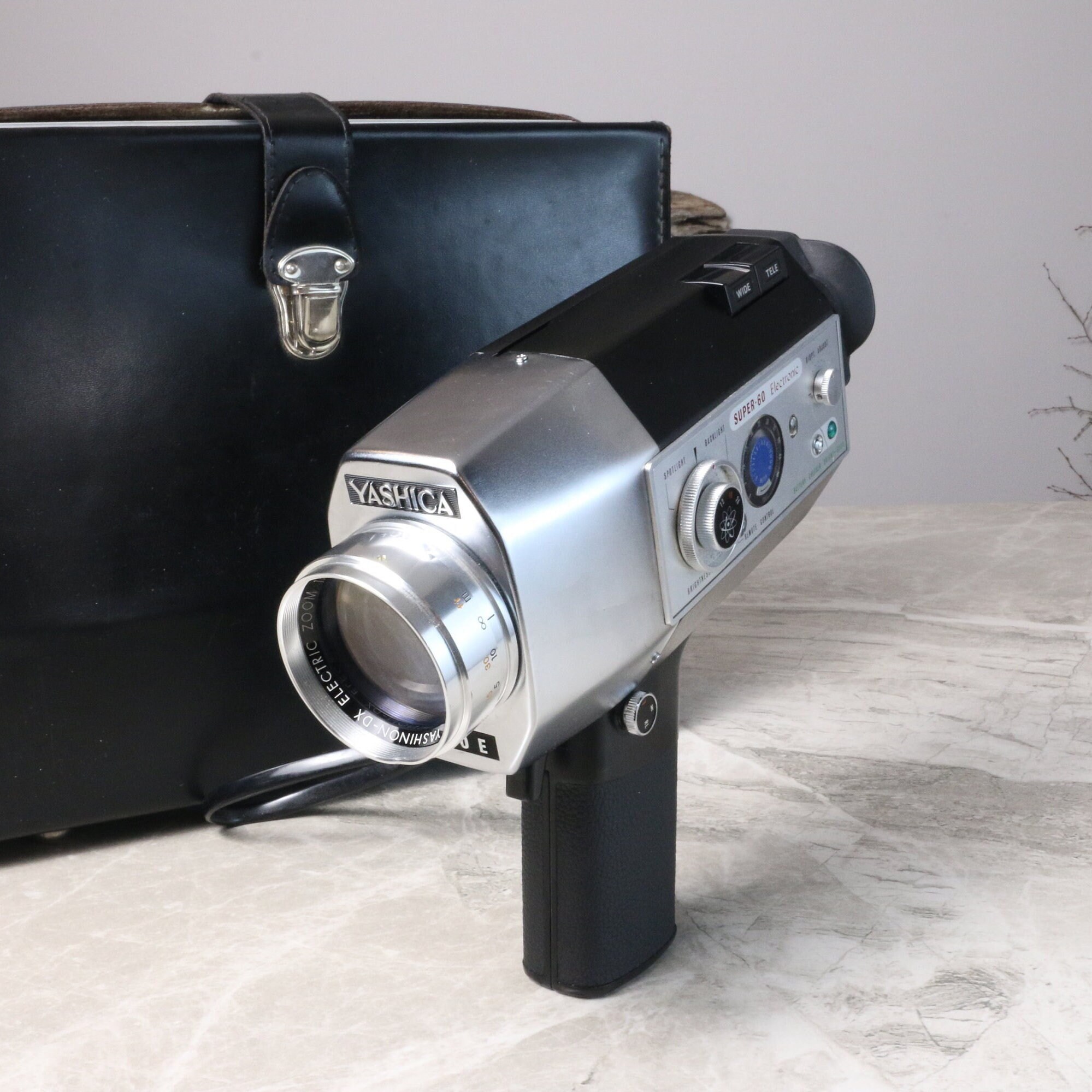 Yashica Super 60 Electronic Yashica Super-60 Electronic