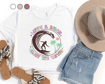 Life's a Beach enjoy the ride Cropped Tee, Flowy Cropped Top, Crop Tees, Fun Summer Shirts, Summer Shirts, Summer Tops, Vacation Tops