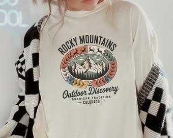 Vintage Rocky Mountains Colorado Comfort Colors® Shirt, Outdoor Discovery Graphic Tee, 90s Mountain Hiking T-Shirt, Trendy Nature LoversTop