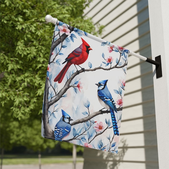 Covido Gartenflagge Frühlingsmotiv – Mit Rotem Stuhl, Vögeln, Blumen, 30,5x45,7 Cm, Wetterfest